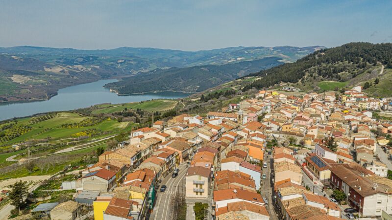 A Carlantino il 2026 inizia con un pranzo collettivo per gli ultra 75enni : nuovo anno nel segno della Comunità domenica 4 gennaio alle ore 13 presso la Scuola Colucci