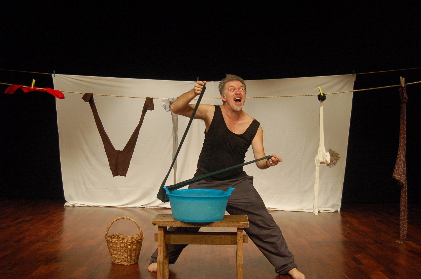 A Foggia il celebre spettacolo per famiglie L’Elefantino. Al Piccolo Teatro Impertinente il 10 e l’11 maggio 2025