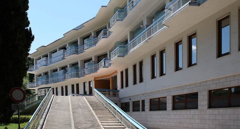 CON LA CLINICA DE LUCA DI CASTELNUOVO DELLA DAUNIA SI AMPLIA L’OFFERTA DI SALUTE DEL GRUPPO TELESFORO