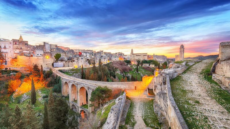 Capitale italiana della Cultura 2028, tra le dieci città finaliste Gravina in Puglia ha battuto Vieste e Galatina. Ko per Gargano e Salento