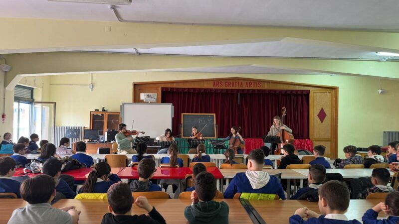 IV edizione di Musica di Classe dal 2 al 6 marzo 2026 un ciclo di dieci lezioni concerto per oltre 500 studenti di Foggia, organizzato dall’Associazione Musica Civica in due Istituti Comprensivi foggiani