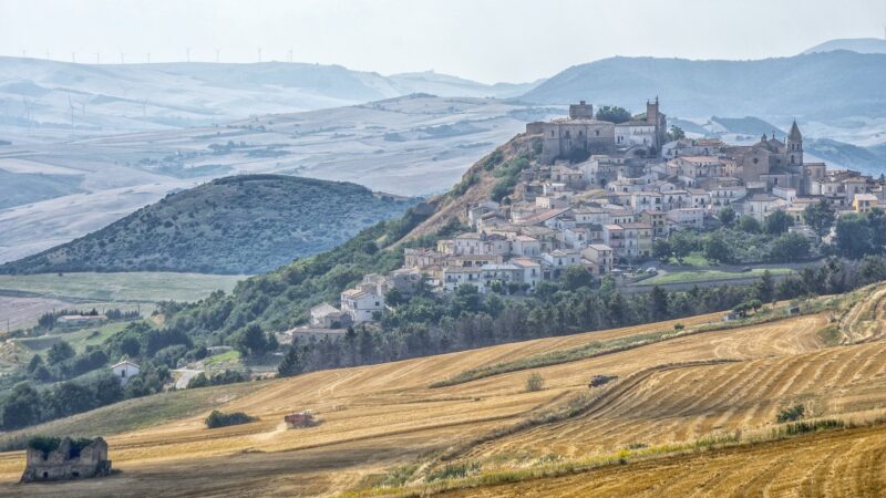 Da Rocchetta Sant’Antonio ai Monti Dauni: 100 artisti in 100 giorni