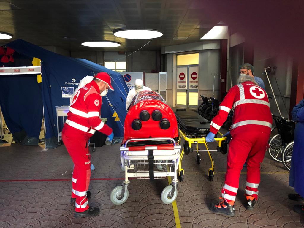 Grazie alla Croce Rossa è stato attivato il servizio di ambulanza e barella ad alto biocontenimento all’Ospedale Casa Sollievo della Sofferenza di San Giovanni Rotondo