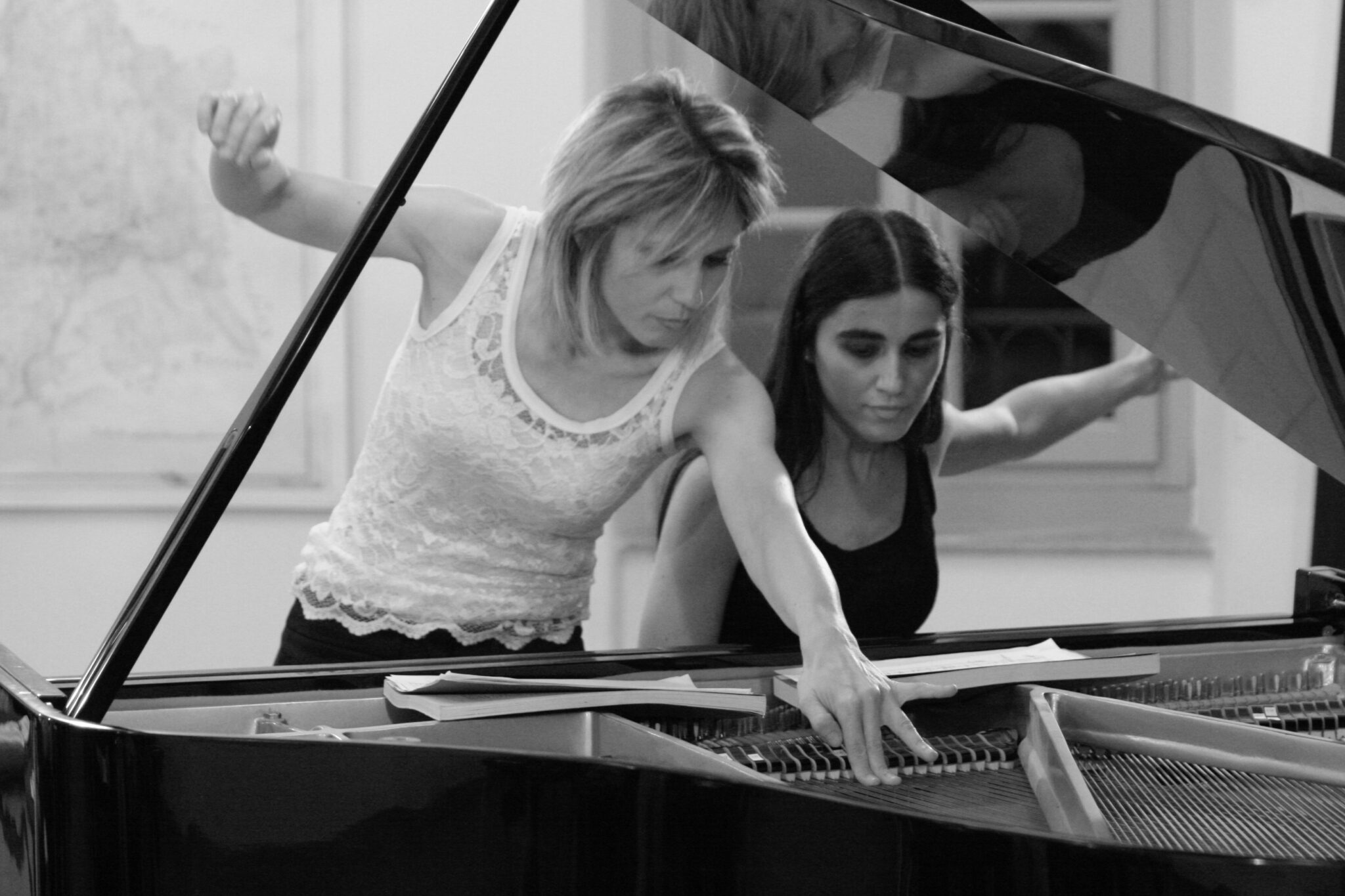 Concerto aperitivo il 13 ottobre 2024 nella Sala Fedora del Teatro Giordano di Foggia : in viaggio tra le due Americhe col Duo Maclé