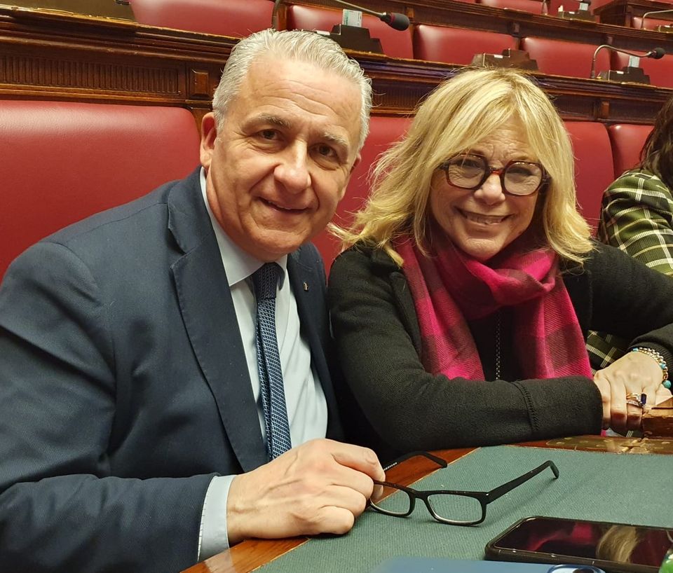 Dalla Chiesa e Gatta (Forza Italia PPE): basta ai ritardi per l’erogazione della retribuzione ai docenti precari, bene alle iniziative del Ministero dell’Istruzione