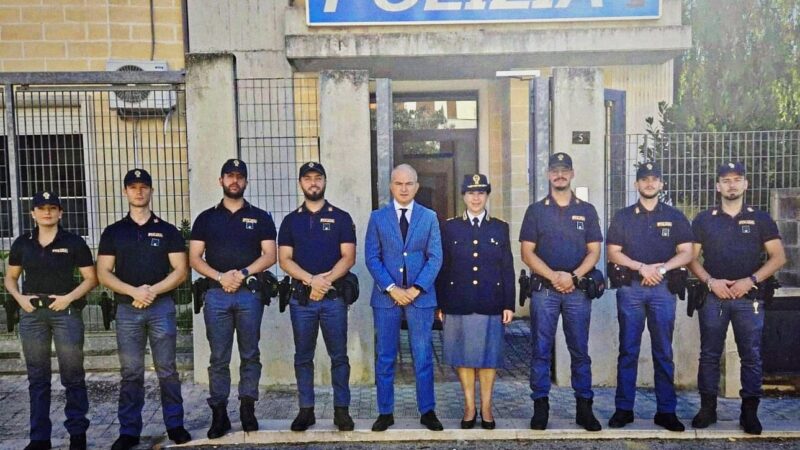 A Lucera potenziato l’organico del locale Commissariato di Pubblica Sicurezza con l’arrivo del nuovo Dirigente, Commissario Capo Dott.ssa Alba Vivolo: otto nuovi agenti destinati all’Ufficio Controllo del Territorio
