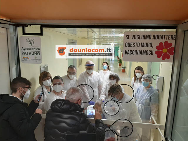 23 dicembre 2020: inaugurata al plesso ospedaliero Lastaria di Lucera la tenda degli abbracci