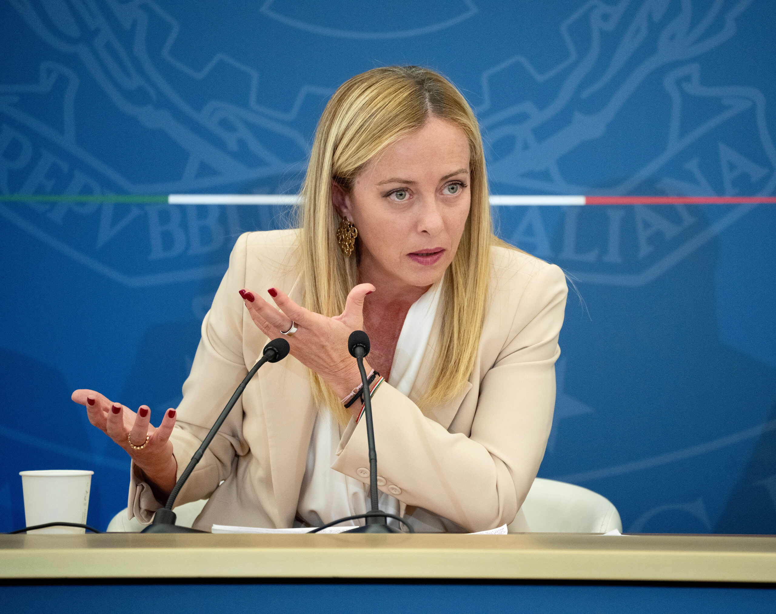 Giorgia Meloni offesa durante il concerto del 1 maggio 2024 a Foggia: insorgono il gruppo consiliare regionale di Fratelli d’Italia e l’on Giandiego Gatta (Forza Italia PPE)