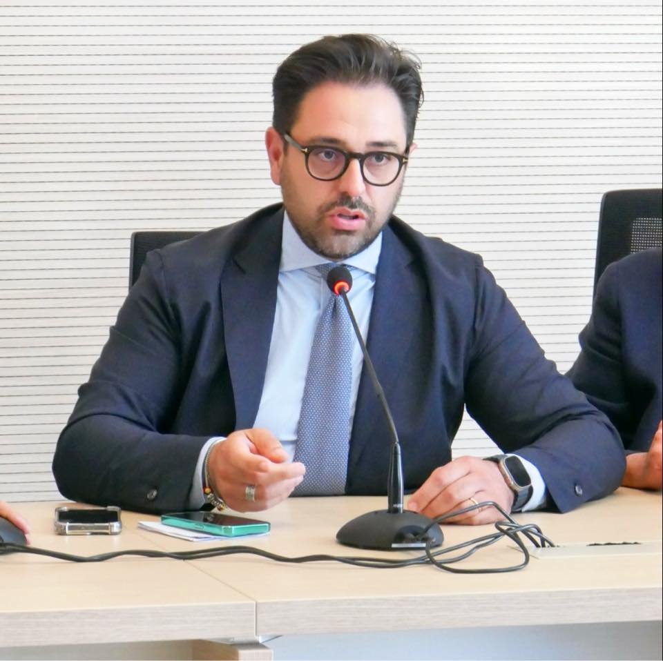 CANADAIR AD AMENDOLA. CERA: ORA CHE TUTTO E’ BRUCIATO? DOV’ERA LA REGIONE FINO A IERI? CHE FINE HA FATTO HUB PROTEZIONE CIVILE DEL GINO LISA?