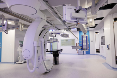 A Foggia inaugurato il blocco operatorio del Policlinico Riuniti con sei nuove sale operatorie:  due riservate alla Cardiochirurgia, due alla Chirurgia multidisciplinare, una sala angiografica con angiografo biplano di ultimissima generazione e una sala ibrida