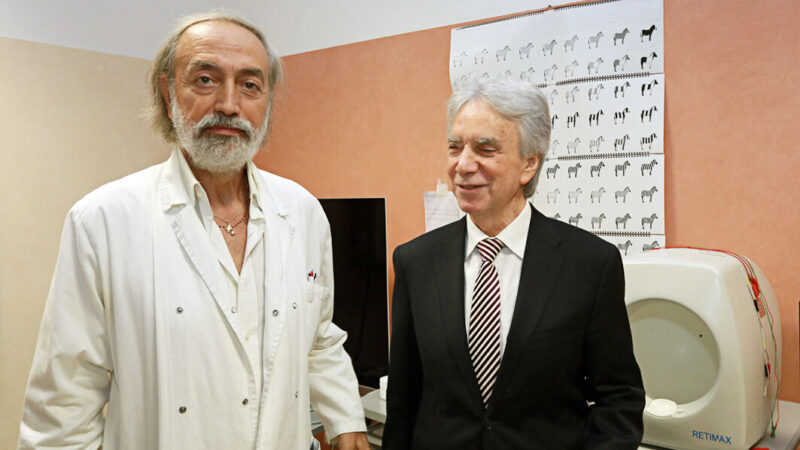 Cautela nell’uso dello smartphone per i bambini e dei computer per gli adulti: i consigli del dott Antonio Laborante Primario dell’Unità di Oculistica dell’IRCCS Casa Sollievo della Sofferenza di San Giovanni Rotondo