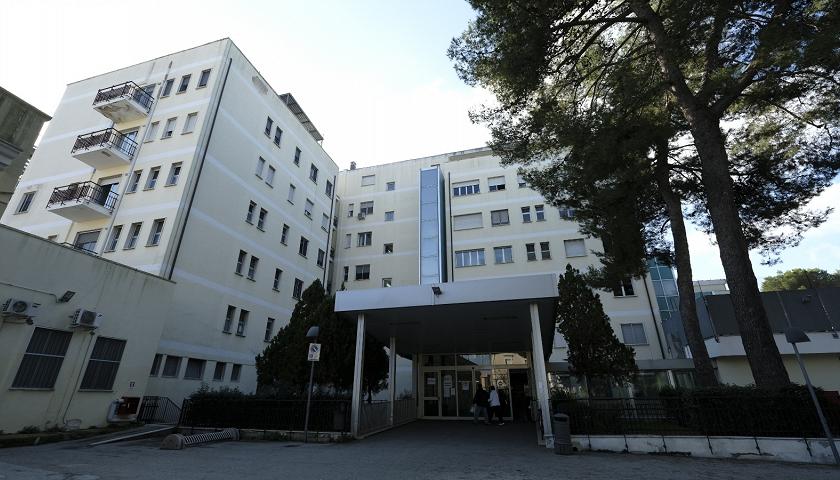 Franceso Ventola (FDI) incalza Emiliano: basta spettacolarizzazione, si potevano riusare gli undici ospedali chiusi nelle province Bat e Bari dal 2011 al 2019, ci sono stati otto mesi a disposizione!