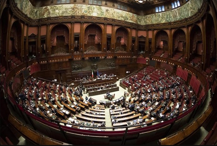 Taglio dei parlamentari, menzogne e demagogia di potere: lettera aperta di riflessione di Nicola Di Meo