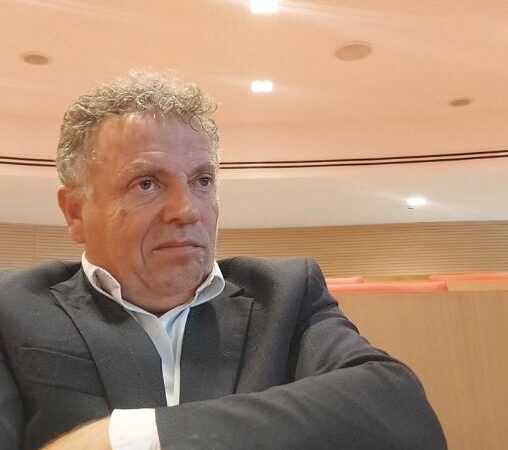 Antonio Tutolo trascorre la notte in aula consiliare a Bari : continua la protesta per i fondi alla provinciale 109 che collega Lucera a San Severo